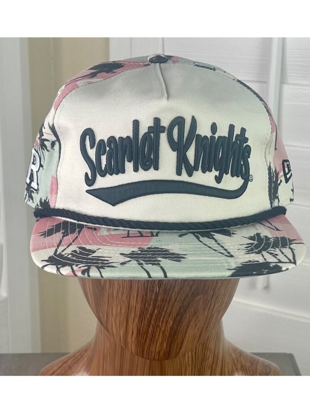 New Era NCAA Rutgers Scarlett Knights High Tide The Golfer Tropical Snapback Hat
